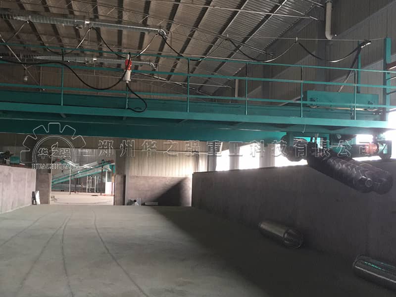 雙螺旋翻拋機(jī)如何將市政污泥“變廢為寶”？深層翻拋實(shí)現(xiàn)快速腐熟